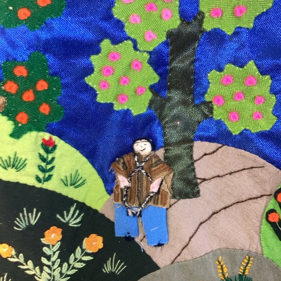 Exquisite Handmade In Peru CIAP Christmas Tree Skirt - Picture 7 of 17